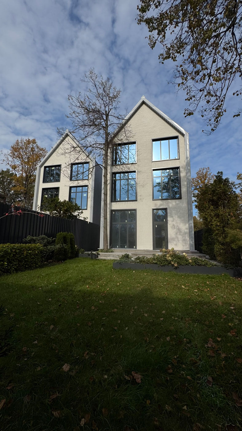 Реализация двух домов на территории Прокшино