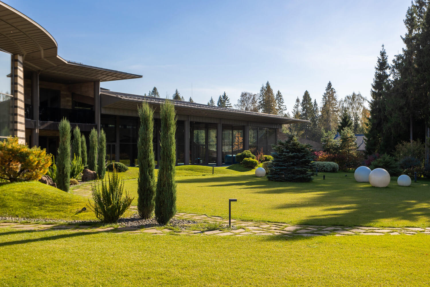 Вилла в лесу