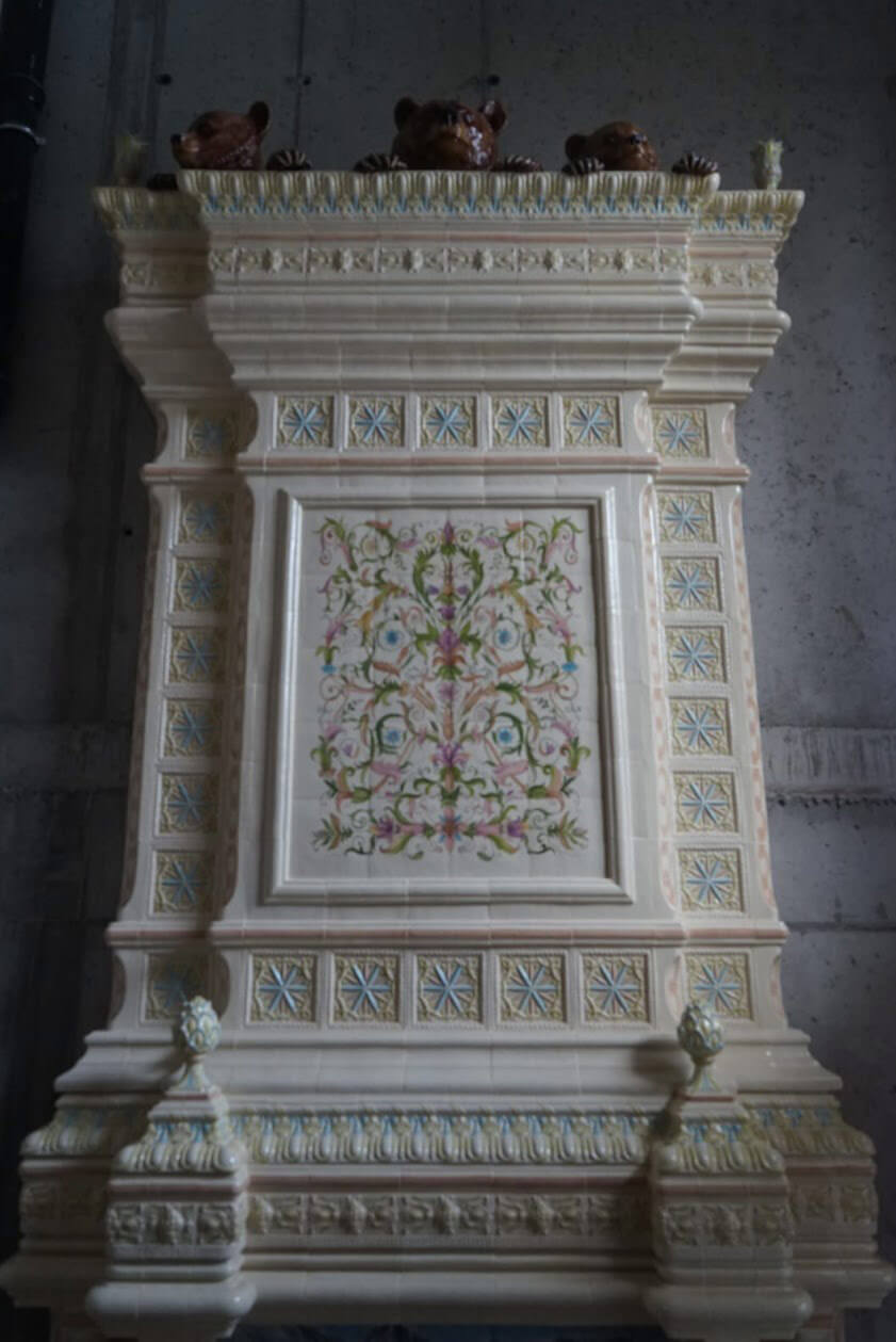 Изразцовый камин Крокусы