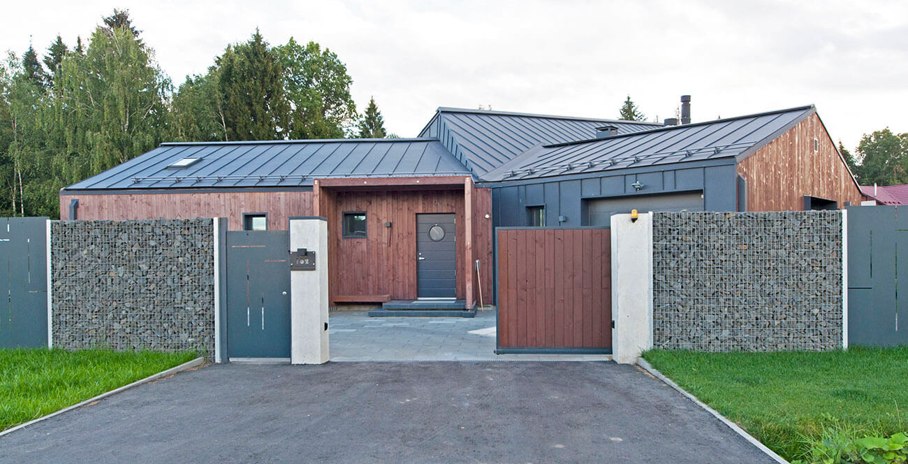 Y-HOUSE